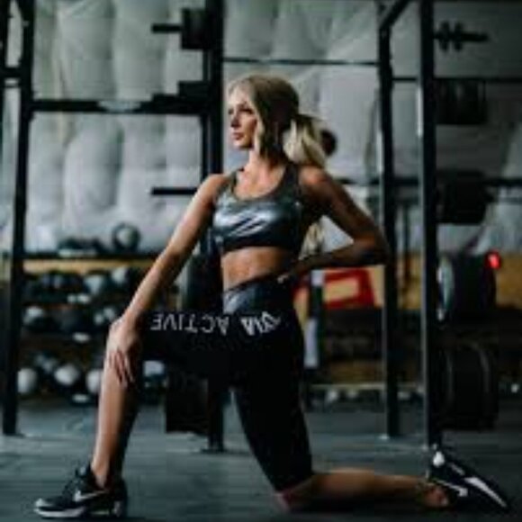 Zyia Women Plus Size Black Metallic ZYIA Light n Tight Hustle Shorts 10" #853 - Picture 11 of 11